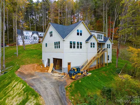 30 Gudger Rd, Leicester, NC 28748