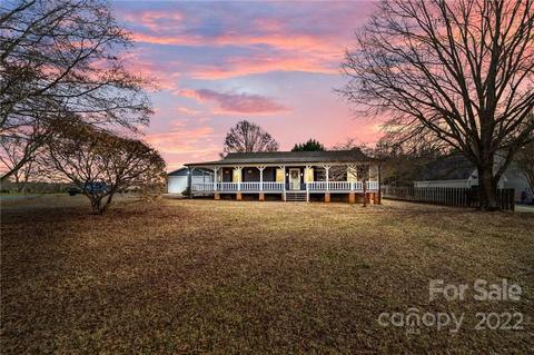 738 Young Rd, Lexington, NC 27292