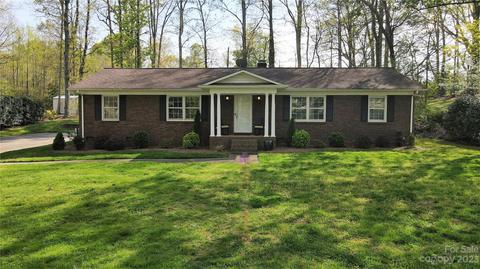 2430 Bel Air Dr, Lincolnton, NC 28092
