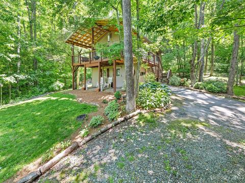945 Brandywine Rd, Waynesville, NC 28786