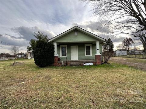 200 W King St, East Flat Rock, NC 28726