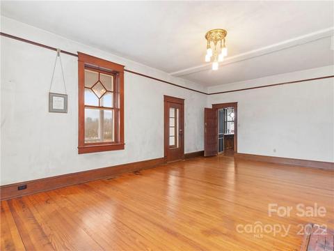 5593 Old Clyde Rd, Clyde, NC 28721 photo 8