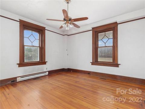 5593 Old Clyde Rd, Clyde, NC 28721 photo 9