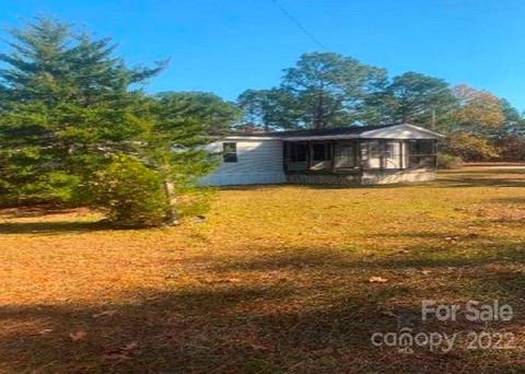 142 Driggers Dr, Hamlet, NC 28345 photo 3