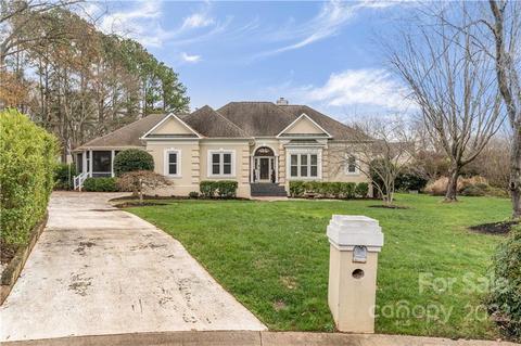 7610 Dunsmuir Ct, Cornelius, NC 28031 photo 2