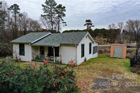 132 Washington Hts, Forest City, NC 28043