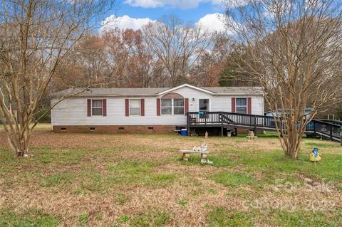 165 Clintwood Dr, Clover, SC 29710