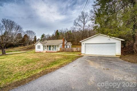 1085 Old Clyde Rd, Clyde, NC 28721 photo 1