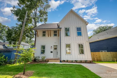 2121 W Trade St, Charlotte, NC 28216