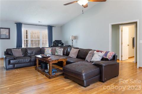 711 Crest Rd, Flat Rock, NC 28731 photo 9