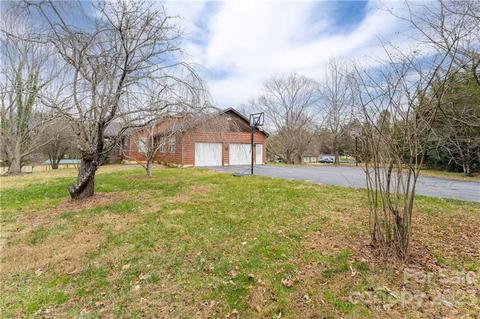 711 Crest Rd, Flat Rock, NC 28731 photo 4