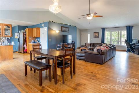 711 Crest Rd, Flat Rock, NC 28731 photo 13