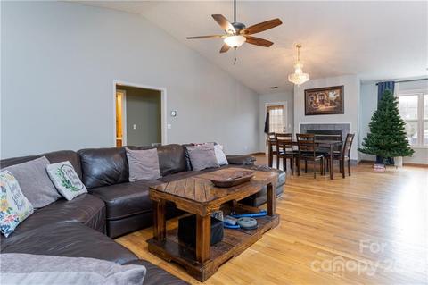 711 Crest Rd, Flat Rock, NC 28731 photo 12