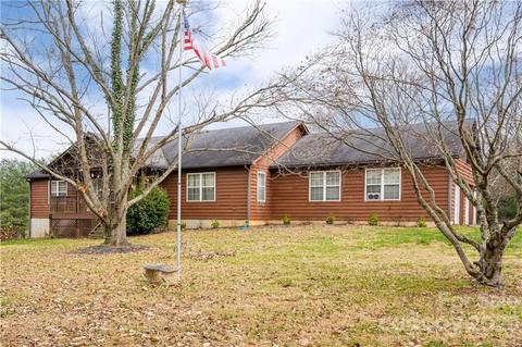711 Crest Rd, Flat Rock, NC 28731 photo 1