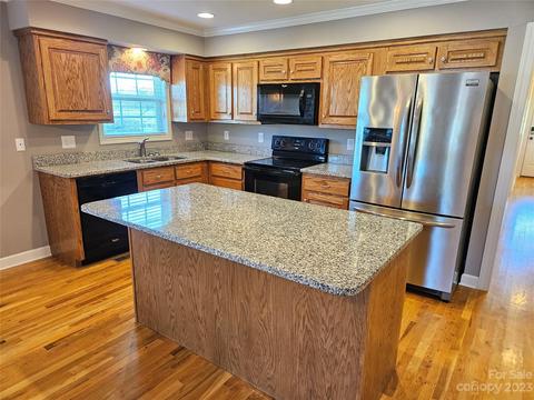 3141 Craig Ave, Valdese, NC 28690 photo 5