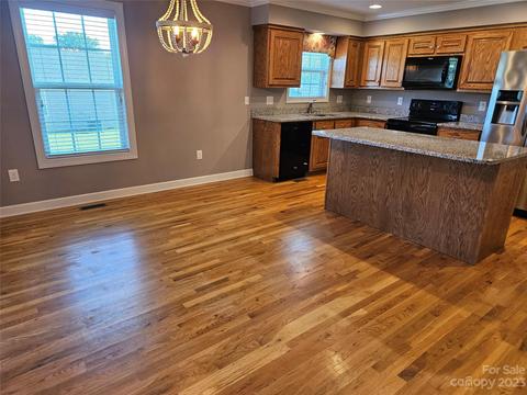 3141 Craig Ave, Valdese, NC 28690 photo 6