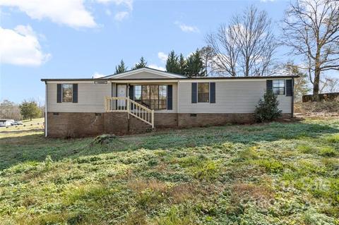 8099 River Bend Rd, Claremont, NC 28610