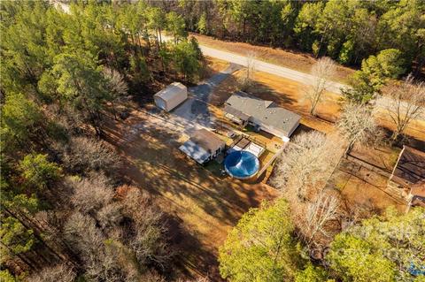 587 Grace Ave, Lancaster, SC 29720 photo 3