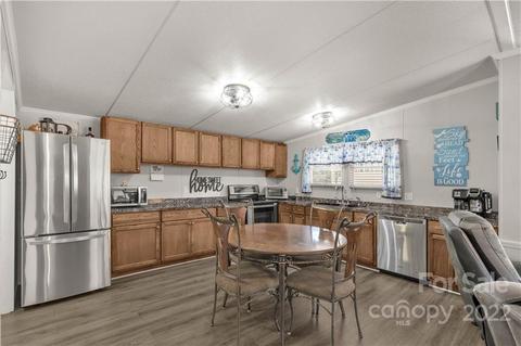 587 Grace Ave, Lancaster, SC 29720 photo 9