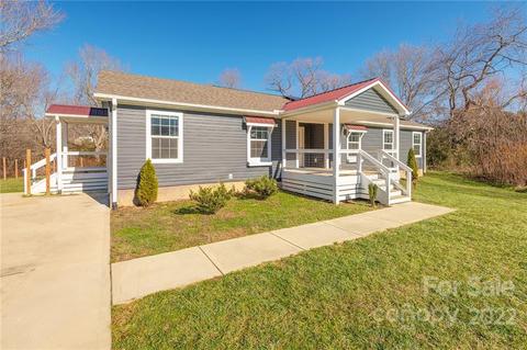 26 Jake Rd, Clyde, NC 28721 photo 2