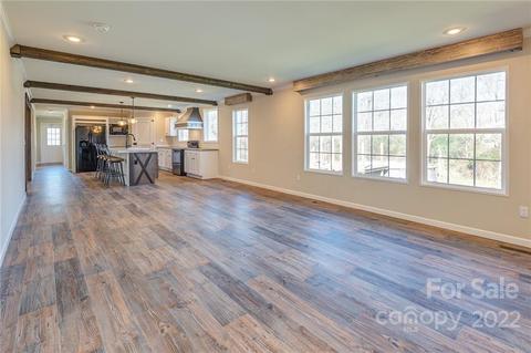 26 Jake Rd, Clyde, NC 28721 photo 12