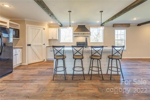 26 Jake Rd, Clyde, NC 28721 photo 4