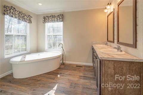 26 Jake Rd, Clyde, NC 28721 photo 16