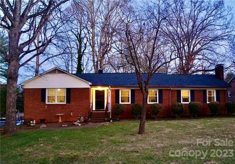 612 2nd Ave NE, Conover, NC 28613 photo 1
