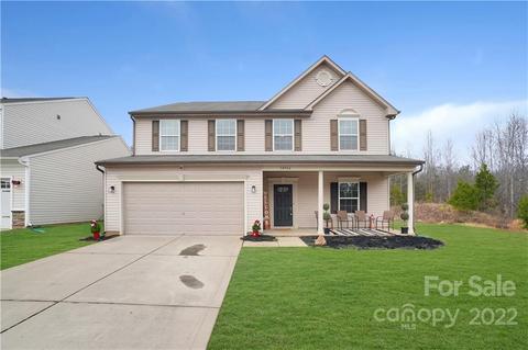 10916 Kingsview Dr, Davidson, NC 28036 photo 1