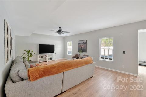 10916 Kingsview Dr, Davidson, NC 28036 photo 23