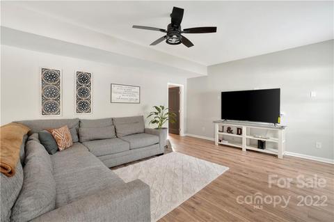 10916 Kingsview Dr, Davidson, NC 28036 photo 22