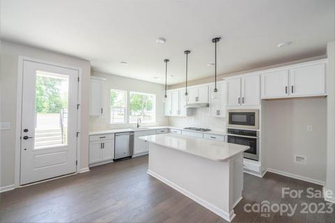 3011 Appling Ct, Kannapolis, NC 28081