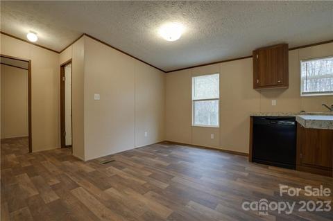 8895 Spring Meadow Dr, Hickory, NC 28601 photo 13