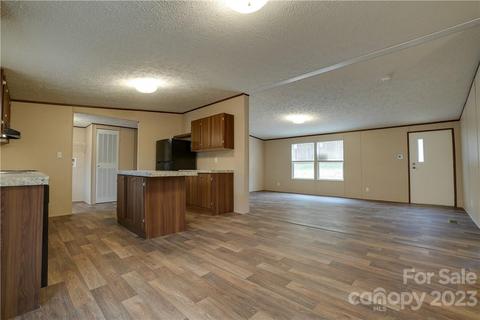 8895 Spring Meadow Dr, Hickory, NC 28601 photo 14