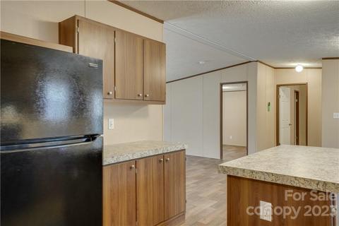 8895 Spring Meadow Dr, Hickory, NC 28601 photo 17