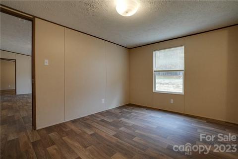 8895 Spring Meadow Dr, Hickory, NC 28601 photo 19