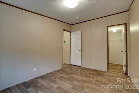 8895 Spring Meadow Dr, Hickory, NC 28601 photo 22