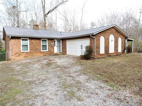 135 Homestead Ct, Mount Gilead, NC 27306
