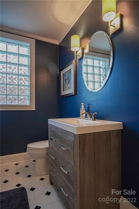 915 E Main St, Maiden, NC 28650 photo 9