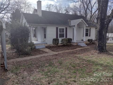 211 W F St, Newton, NC 28658