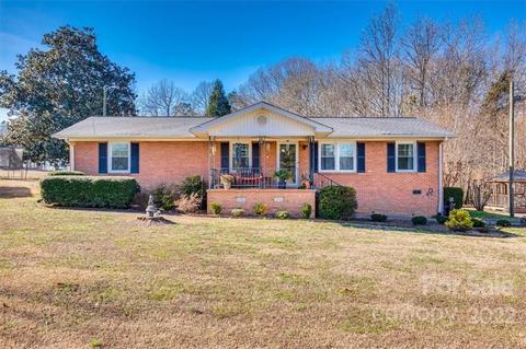 231 Essie Cir, Fort Mill, SC 29708 photo 1