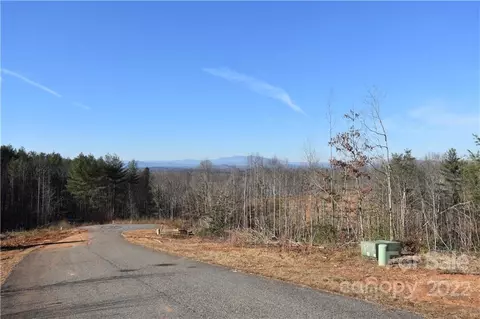 27632767 Kite 156157 Dr #156/157, Lenoir, NC 28645