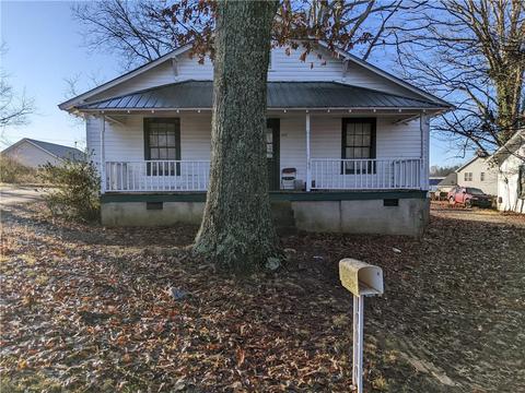 925 Wallace St, Statesville, NC 28677