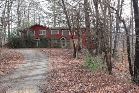 110 Geranium Dr, Sylva, NC 28779