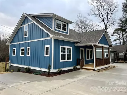 4 Goldmont St, Black Mountain, NC 28711