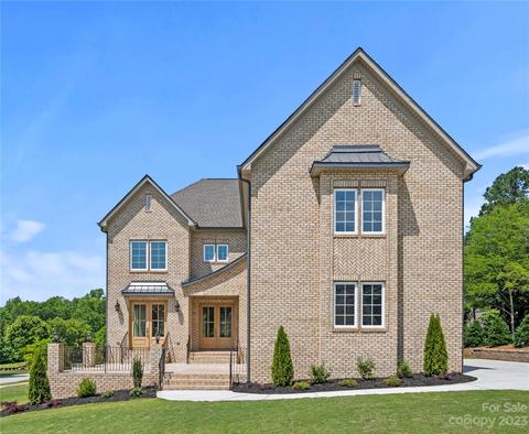 809 Angels Peak Dr, Rock Hill, SC 29732