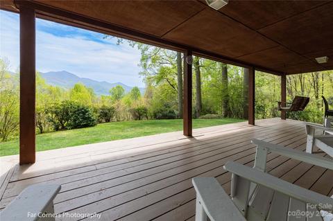 1457 Woodfin Rd, Sylva, NC 28779