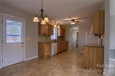 75 Resada Dr, Brevard, NC 28712 photo 9