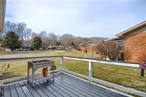 75 Resada Dr, Brevard, NC 28712 photo 8