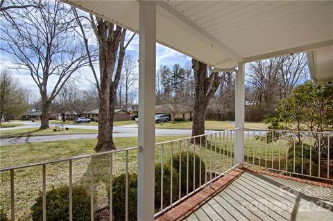 75 Resada Dr, Brevard, NC 28712 photo 4